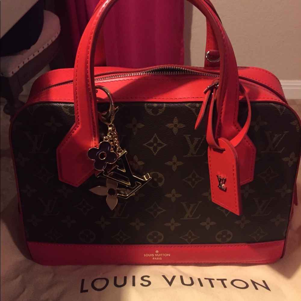 Louis Vuitton Dora PM monogram